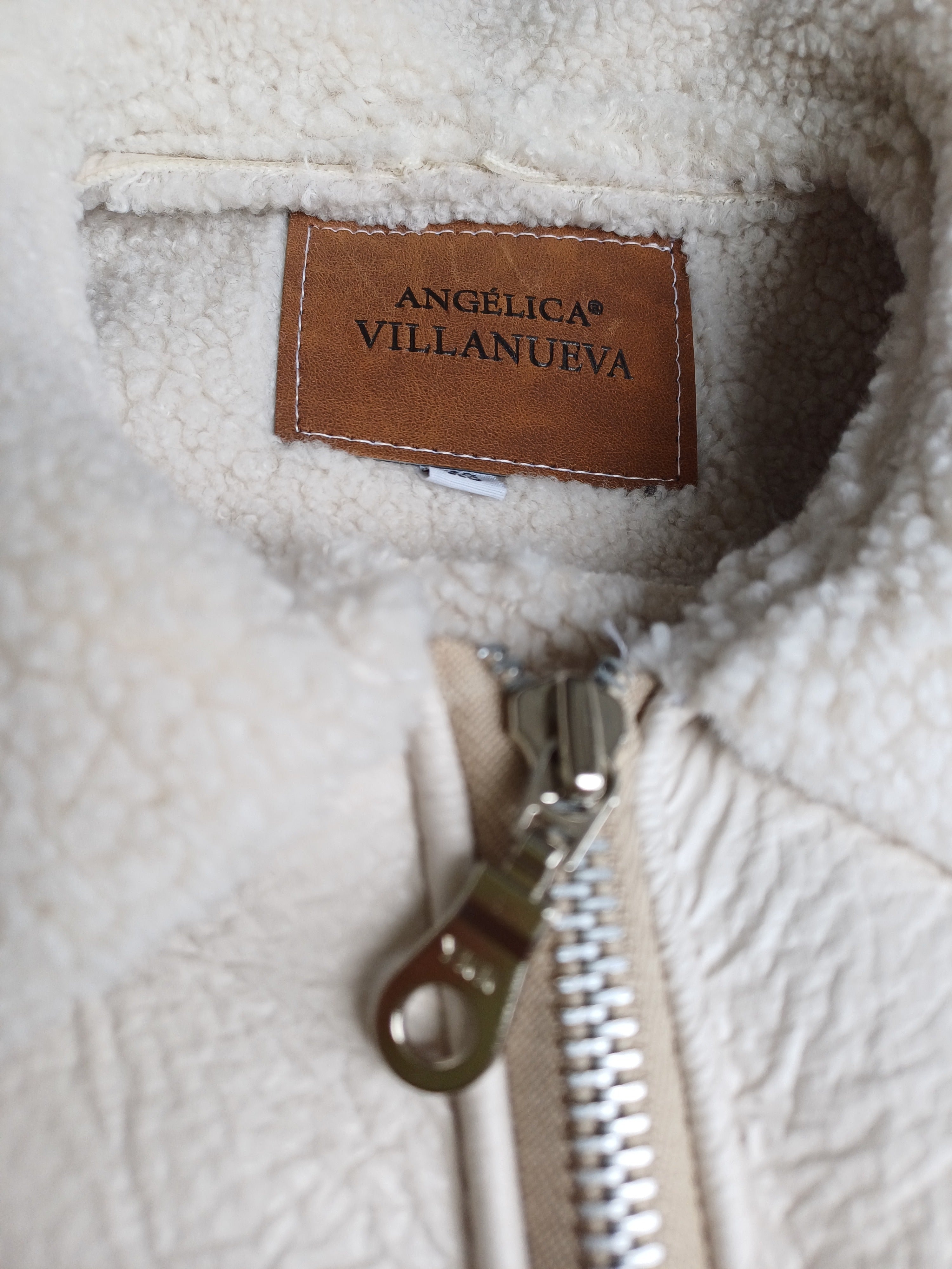 Lira Beige con Beige
