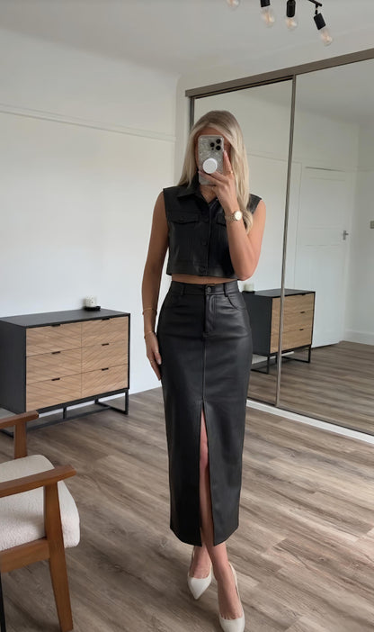 Conjunto Morrigan en Cuerotex para Mujer | Falda + Chaleco
