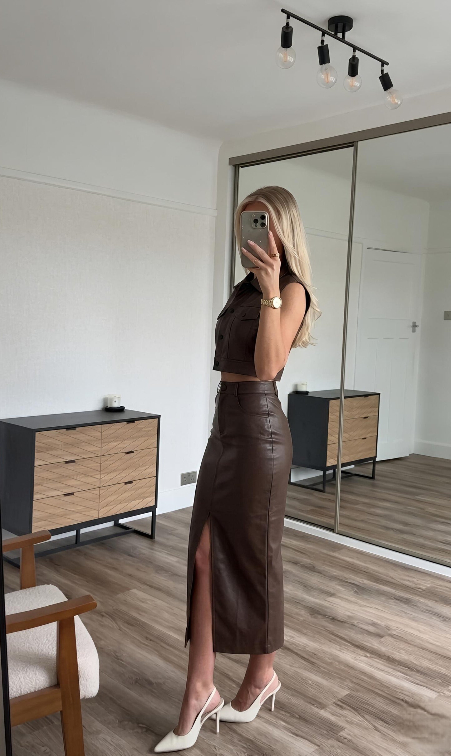Conjunto Morrigan en Cuerotex para Mujer | Falda + Chaleco